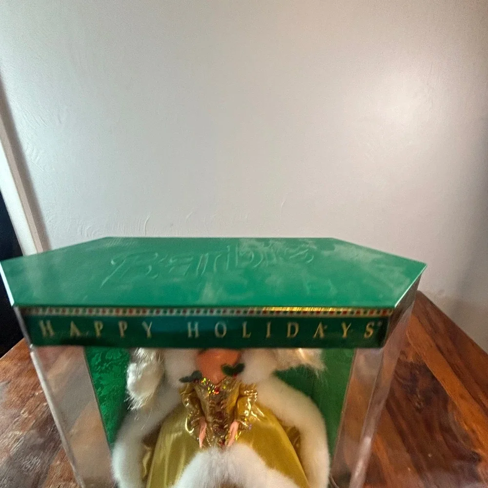 Mattel Happy Holidays Barbie 1994 Special Edition Gold Gown Doll 12155 NIB